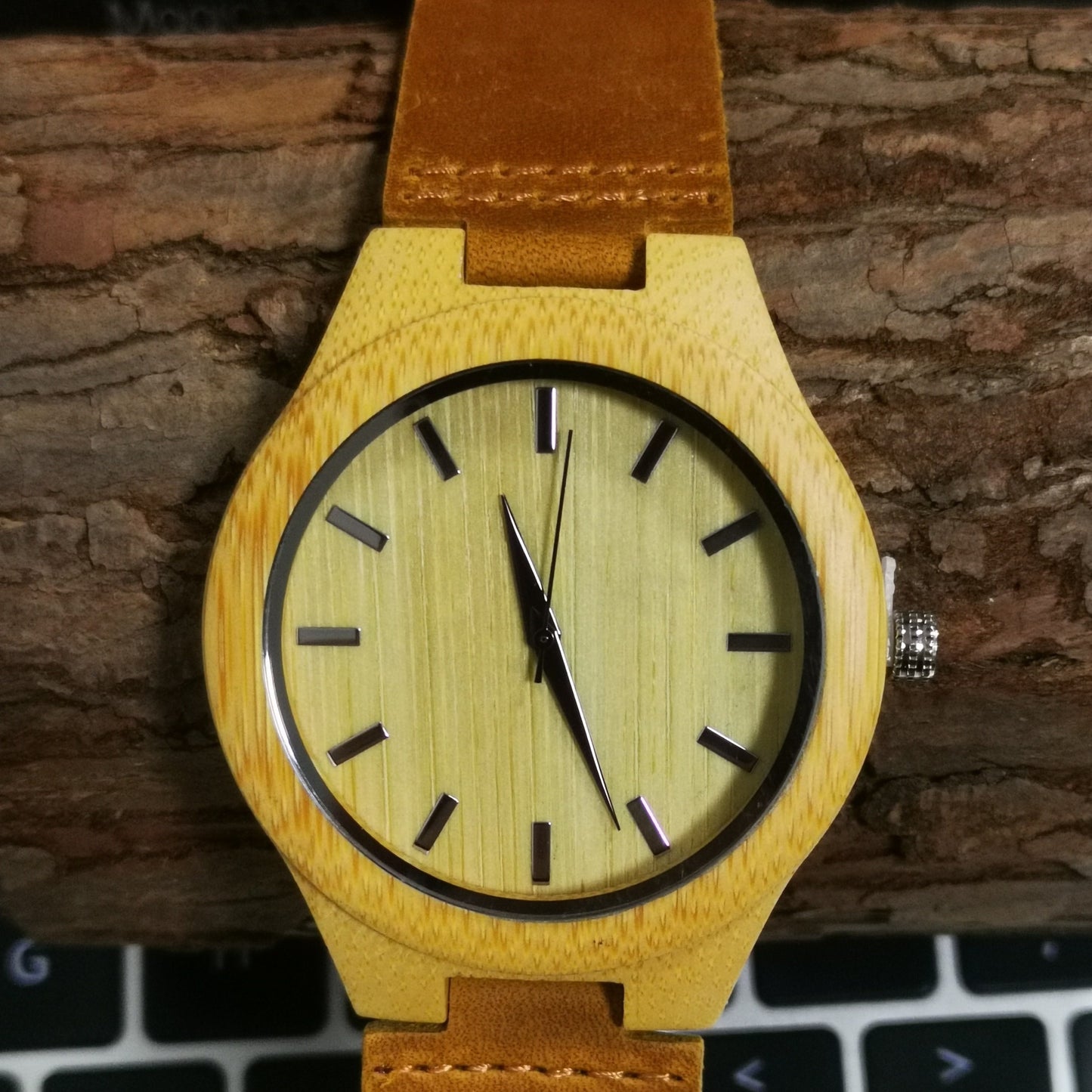 Genuine Leather Strap Men's Quartz Watch